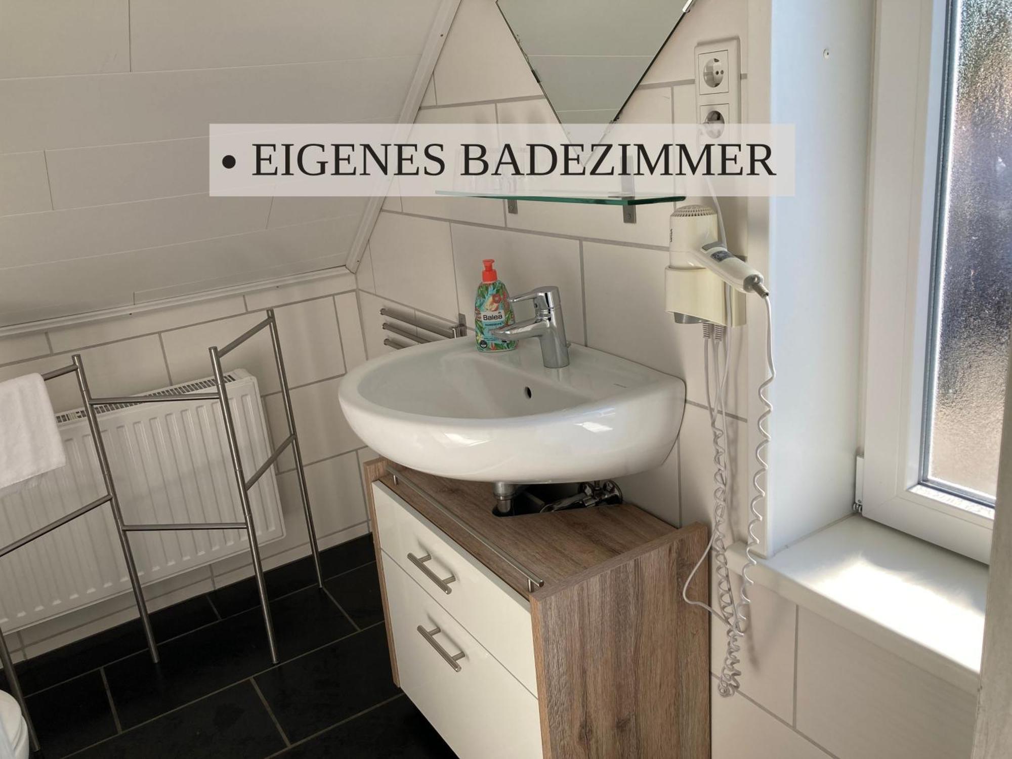 Haus Krabbe, Apartment 10, Naehe Bremerhaven, Fuer 1-2 Personen, 2 Schlafzimmer, Einzelbetten, Zweite Etage, Zentral Gelegen, Bis Zu 2 Hunden Kostenfrei Willkommen Wremen Exteriér fotografie